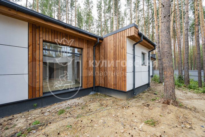 Коттедж 170 м² на участке 9,2 сот.