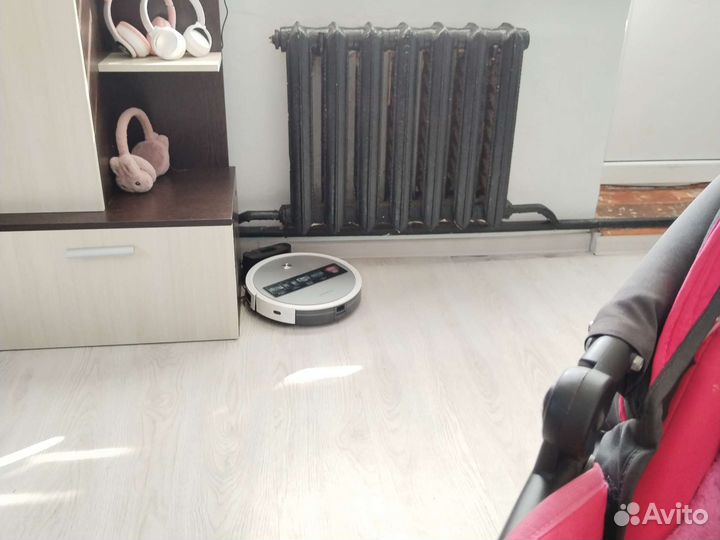 Робот пылесос polaris