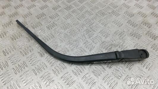 Щеткодержатель 3-5-й двери mazda 6 2 (6LV09GM01)