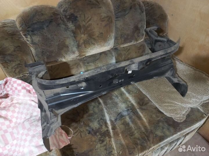 Воздуховод радиатора верхний Jaguar XF 2008-2011