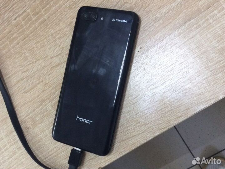 HONOR 10, 4/64 ГБ
