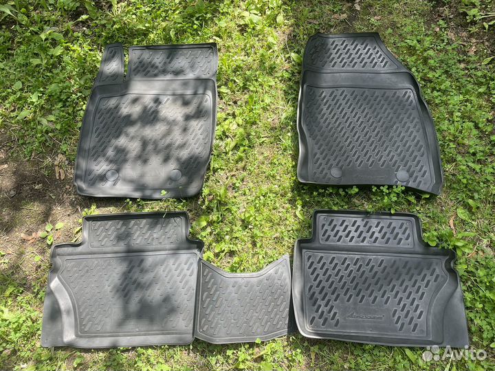 Ковры резиновые Ford Fiesta mk6