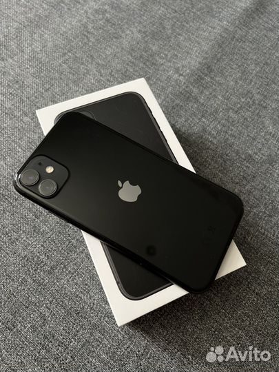 iPhone 11, 64 ГБ