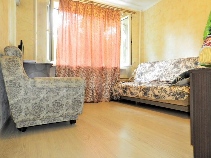 2-к. квартира, 46 м², 1/9 эт.