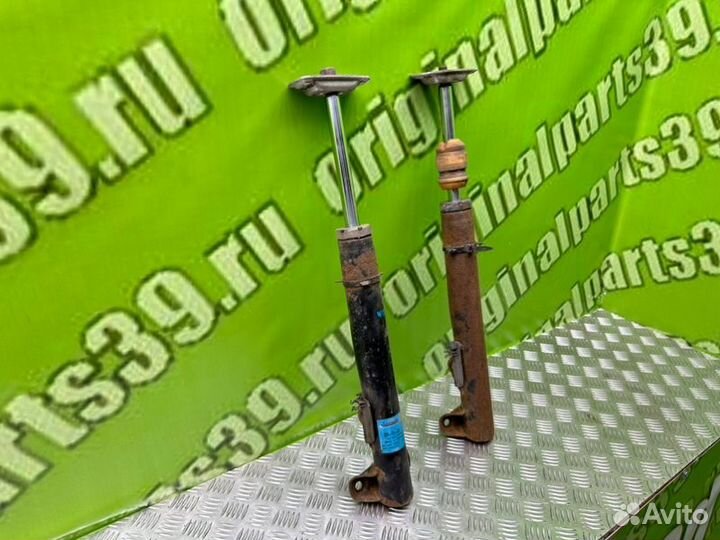 Амортизаторы Mercedes-Benz W124 M102 2.3 1991