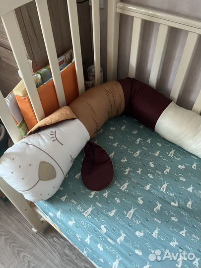 Бортик в кроватку