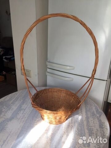Корзина плетеная для цветов и подарков