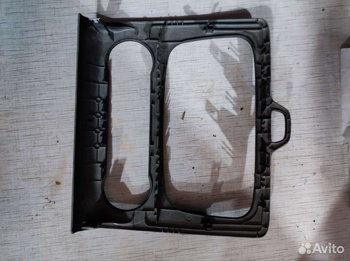Рамка центральной консоли ford focus 2