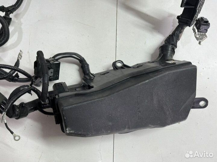 Корпус блока предохранителей передний левый Toyota