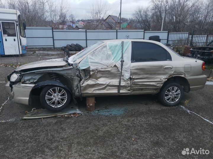 Kia Spectra 1.6 МТ, 2007, битый, 201 000 км