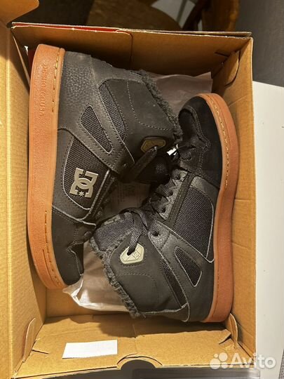 Высокие утепленные кеды DC shoes 38 размера