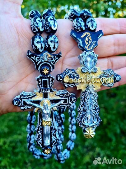 Четки в машину распятие