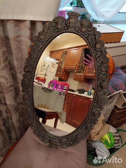 Проодам зеркало в кованной раме