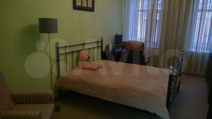 5-к. квартира, 130 м², 1/3 эт.