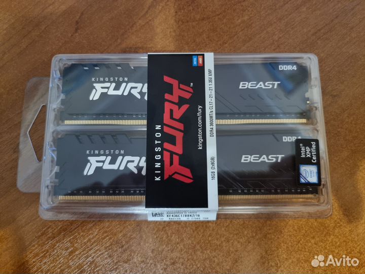 Новая, чек Kingston 16Gb DDR4 3200MHz