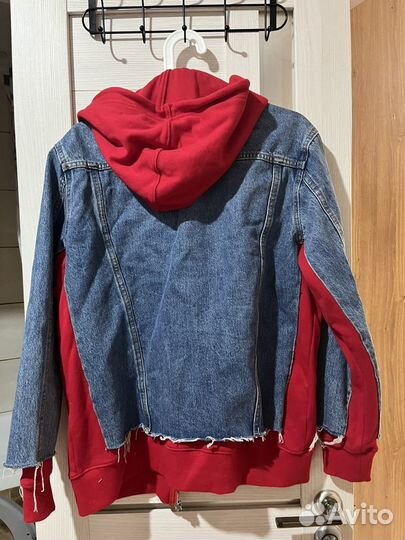 Джинсовая куртка levis