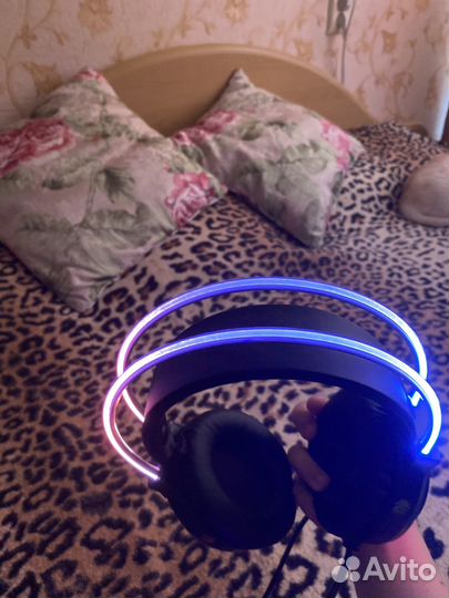 Игровые наушники