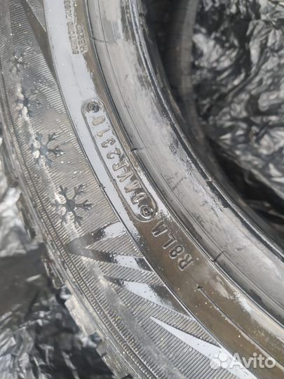 Dunlop SP Winter Ice 02 215/55 R17 98T