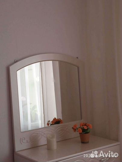 Зеркало настенное