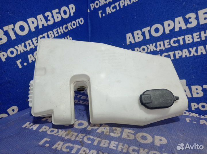 Бачок омывателя Renault Duster кроссовер 2014