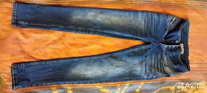 Джинсы