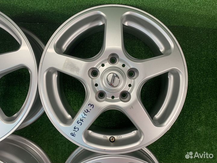 R15 Weds 5x114.3 6JJ ET+52 цо73,1мм вес 6,35кг