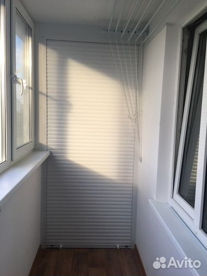 Шкаф с рольставнями на балкон на заказ