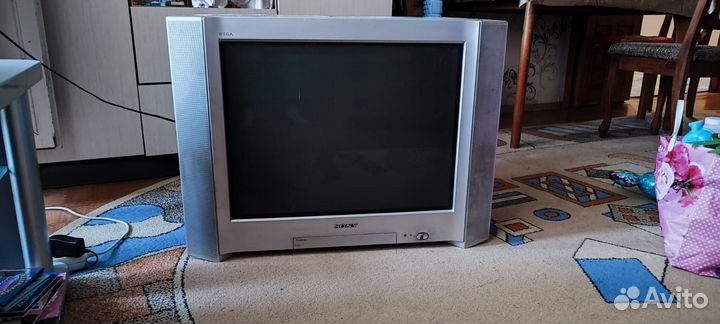 Продаю телевизор