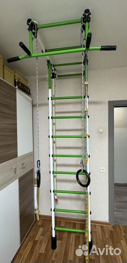 Шведская стенка враспор