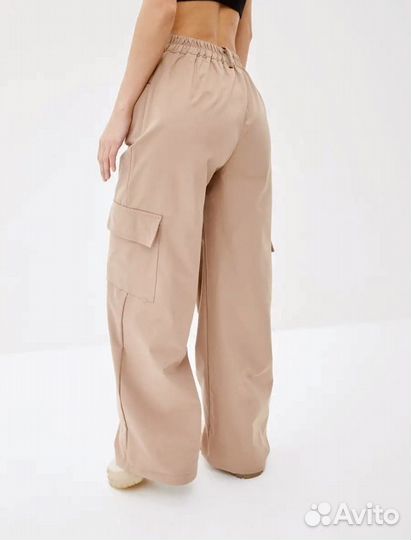 Брюки карго широкие с накладными карманами женские