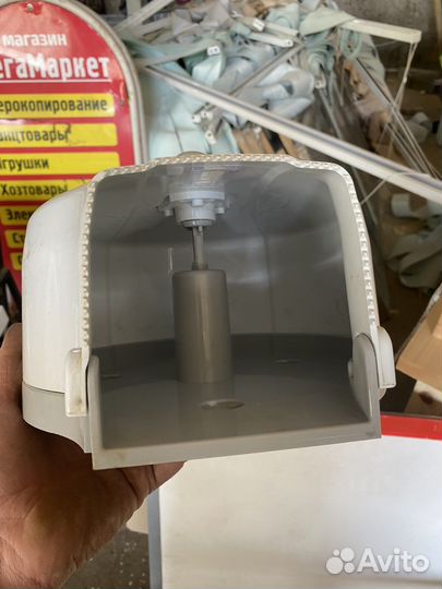 Диспенсер для салфеток туалетной бумаги