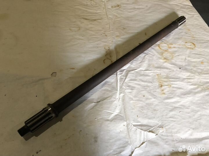 Полуось длинная 4905-2303071 бтр-80, 70 новая