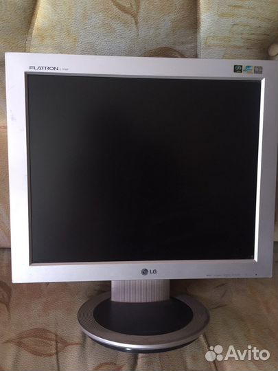 Монитор LG flatron L1730P