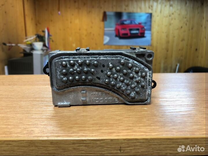 Регулятор вентилятора печки Ауди А6 С6 4F0910521