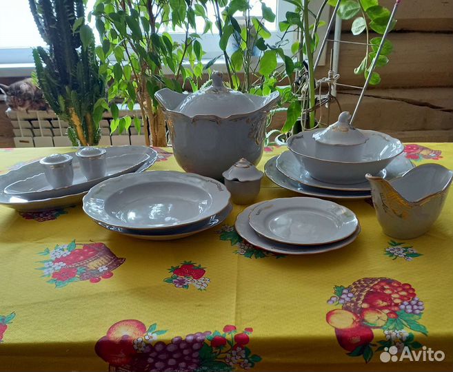 Набор столовой посуды новый