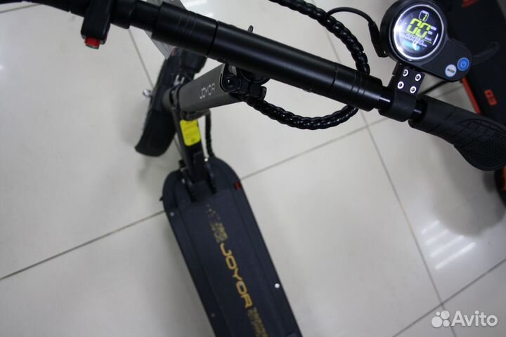 Электросамокат Joyor