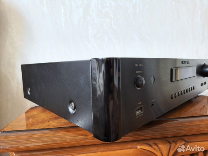 Rotel RC-1572 (Пред, Цап, Фоно-корректор)