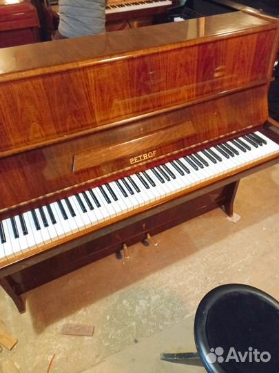 Пианино Petrof