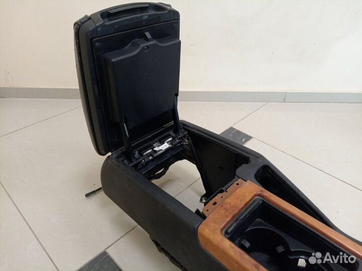 Подлокотник Bmw X5 E53 M62 2001