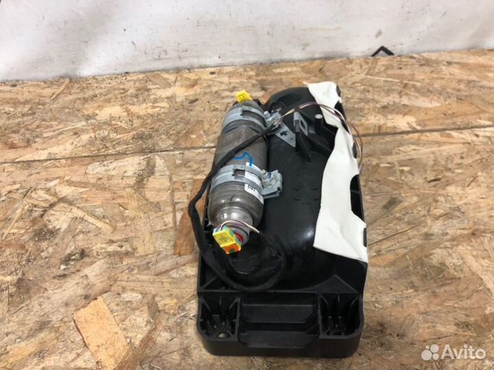 Подушка безопасности пассажира Mercedes-Benz