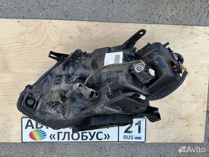 Фара правая Nissan X-trail