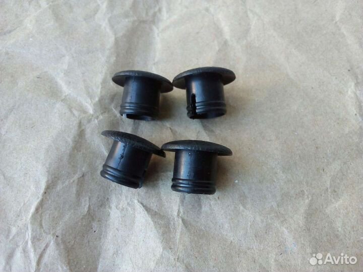 Заглушки в отверстие для ремня без-ти 2101-2103