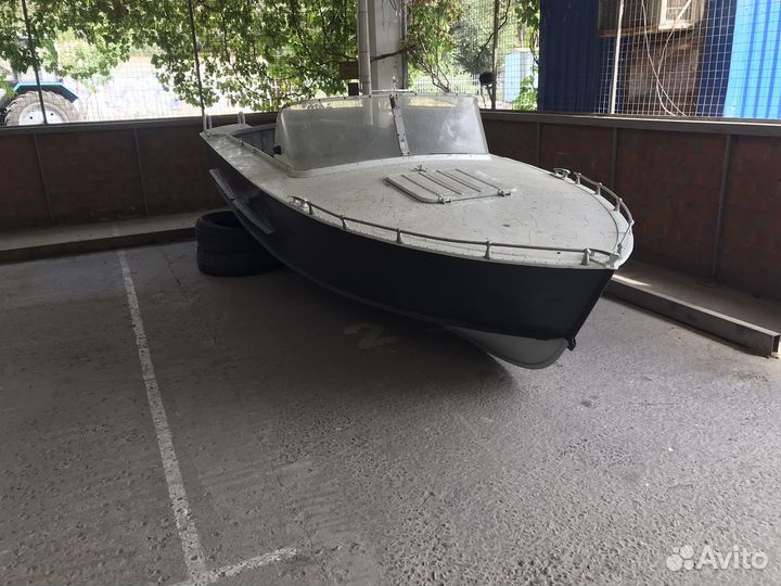 Лодка катер прогрес-2м