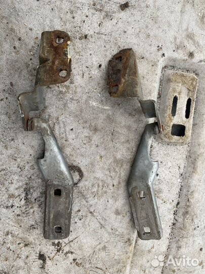 Петли капота priora 1