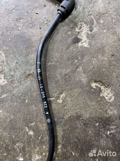 Датчик абс передний Mercedes w220