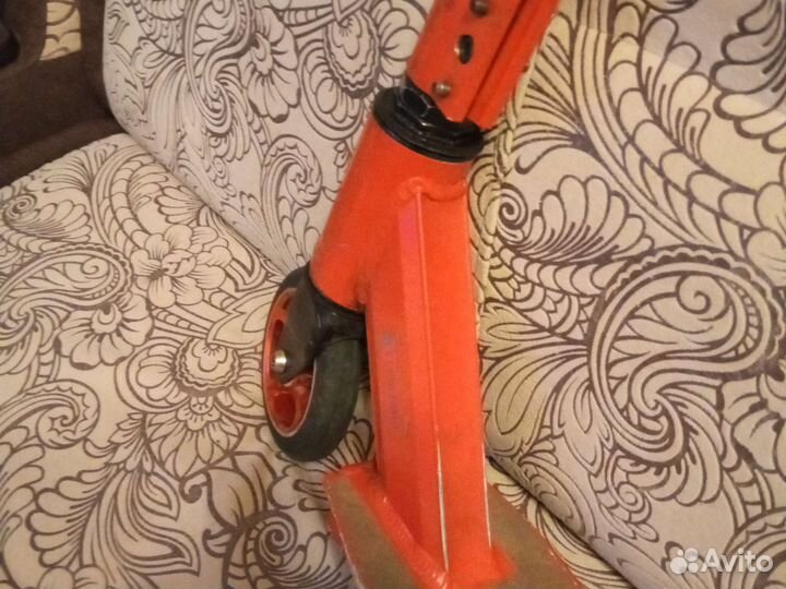 Трюковый самокат Fartello