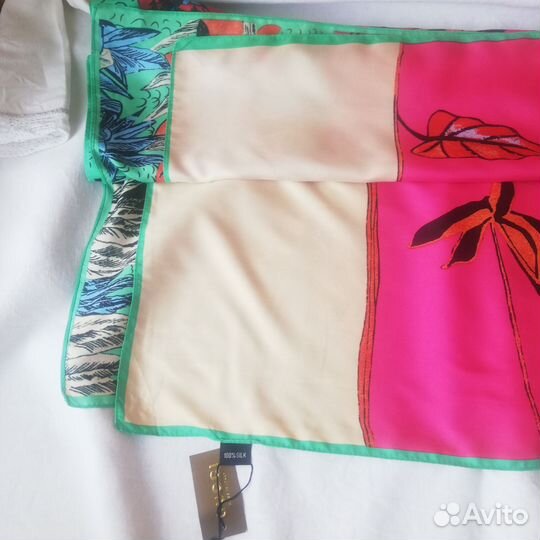 Шейный платок, новый, 130*130