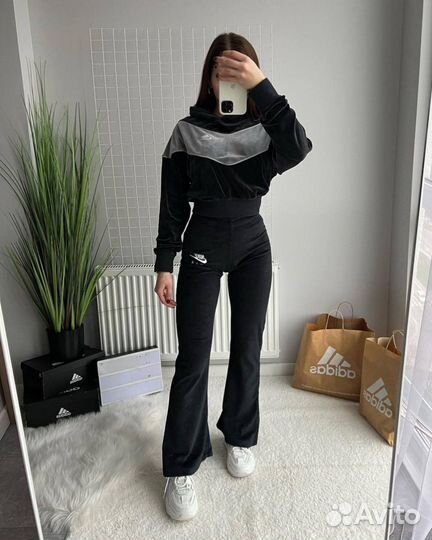 Женский спортивный костюм Nike