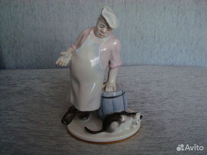 Статуэтка фарфоровая СССР