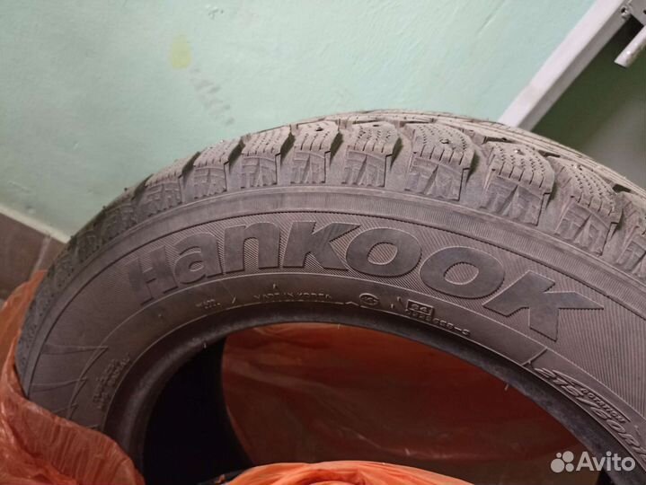Hankook Winter I'Pike 215/60 R16